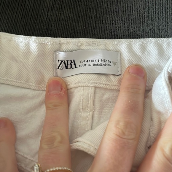 Zara White Denim Shorts - Picture 3 of 3